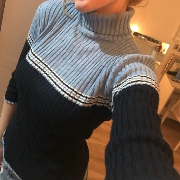 Vintage Sweater Bundle - Picture 3 of 6